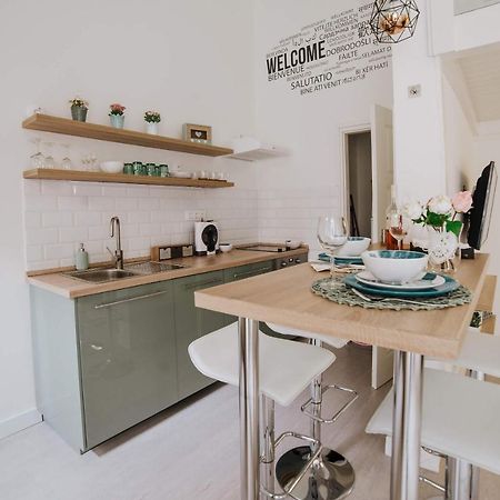 Comfy Apartment At New York Cafe With Aircon Budapest Exterior foto
